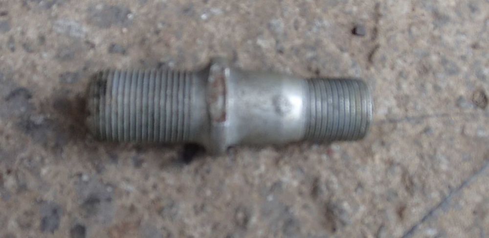 шпилька колеса газ 53