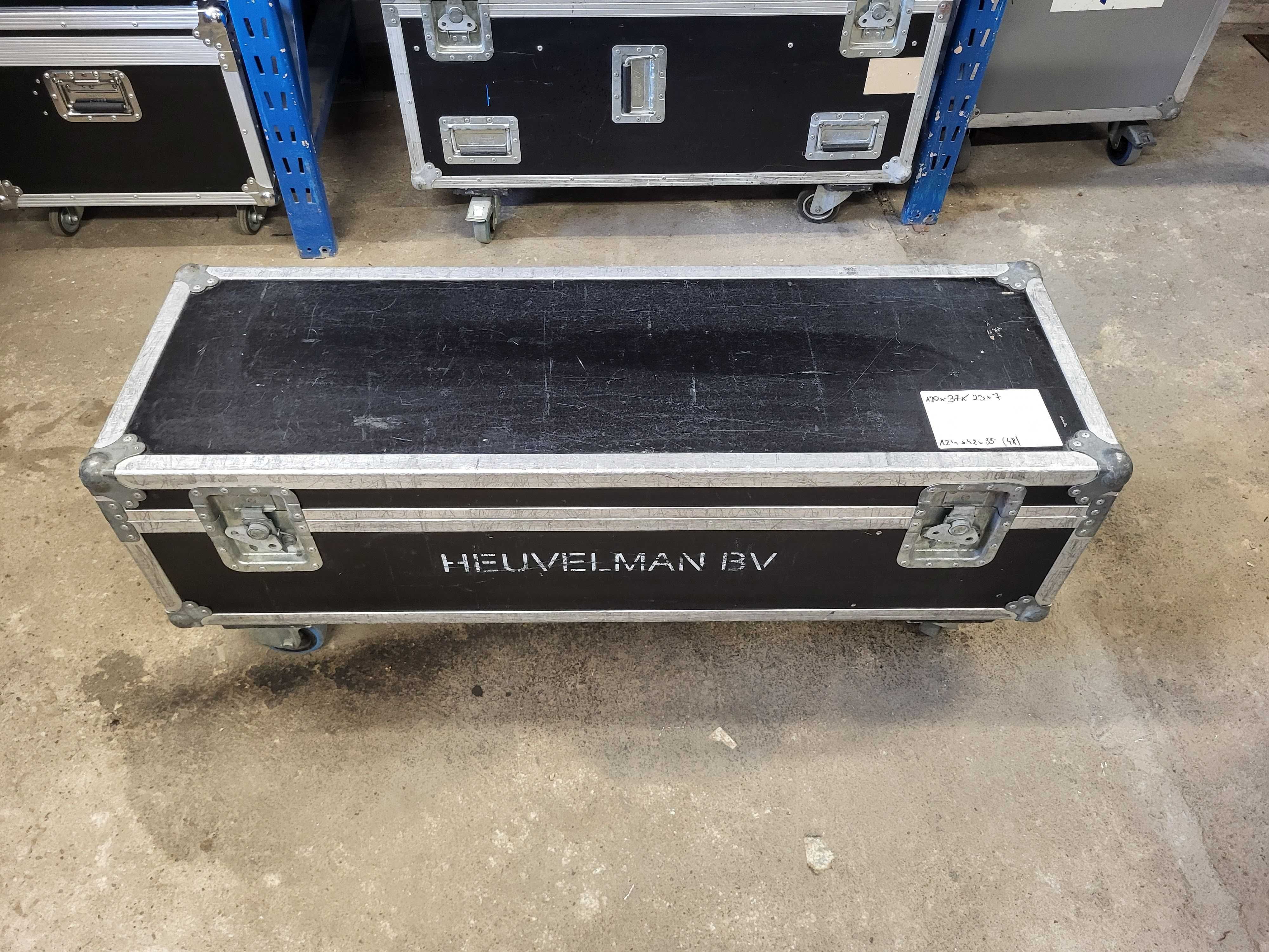 120x37x30 Case skrzynia, koła // FAKTURA