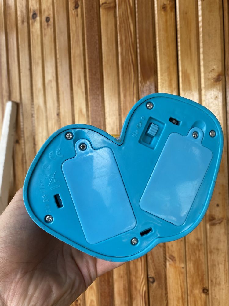 Робот Fisher Price