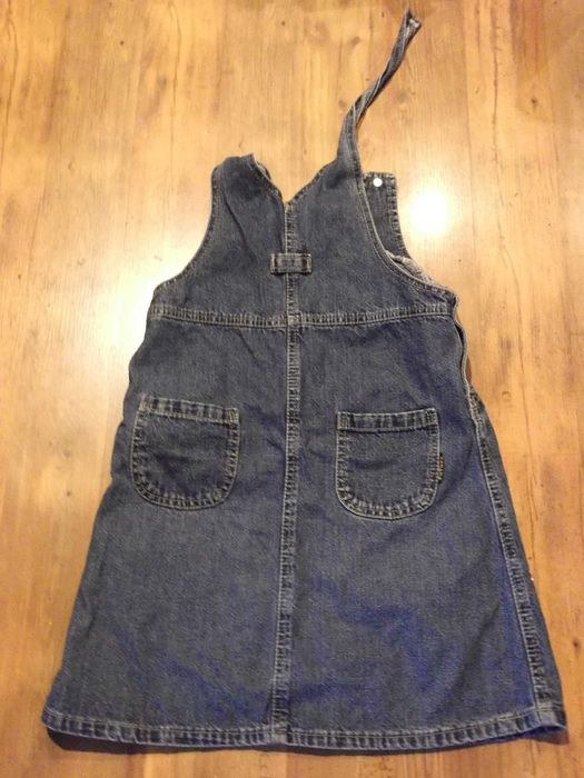 Dżinsowa spódniczka ogrodniczka rozmiar 140