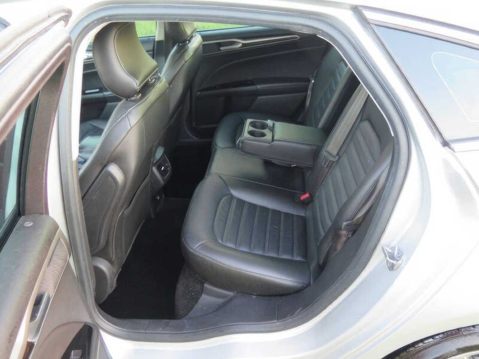 Ford Fusion SE      2016