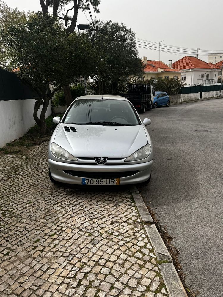 Peugeot 206  1.1 cinzento 2003 com 3 portas