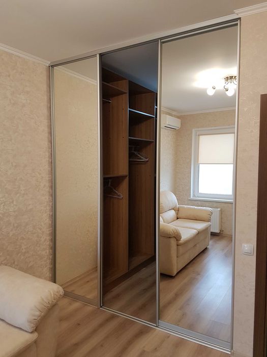 Продам 1к. квартиру, 4 эт., в массиве "Радужный"/Небесной сотни, Одеса