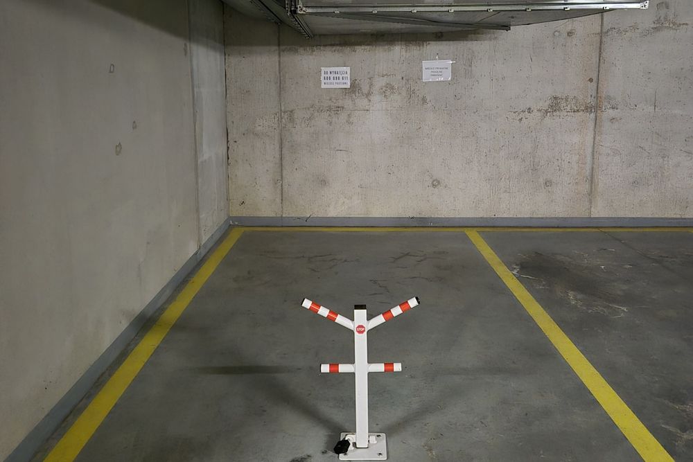 Miejsce postojowe garaż Rzeczypospolitej 33C Wilanów