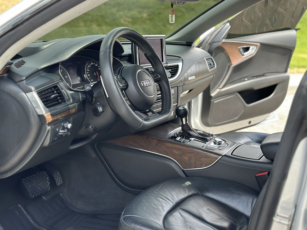 Продам Audi RS7 2014