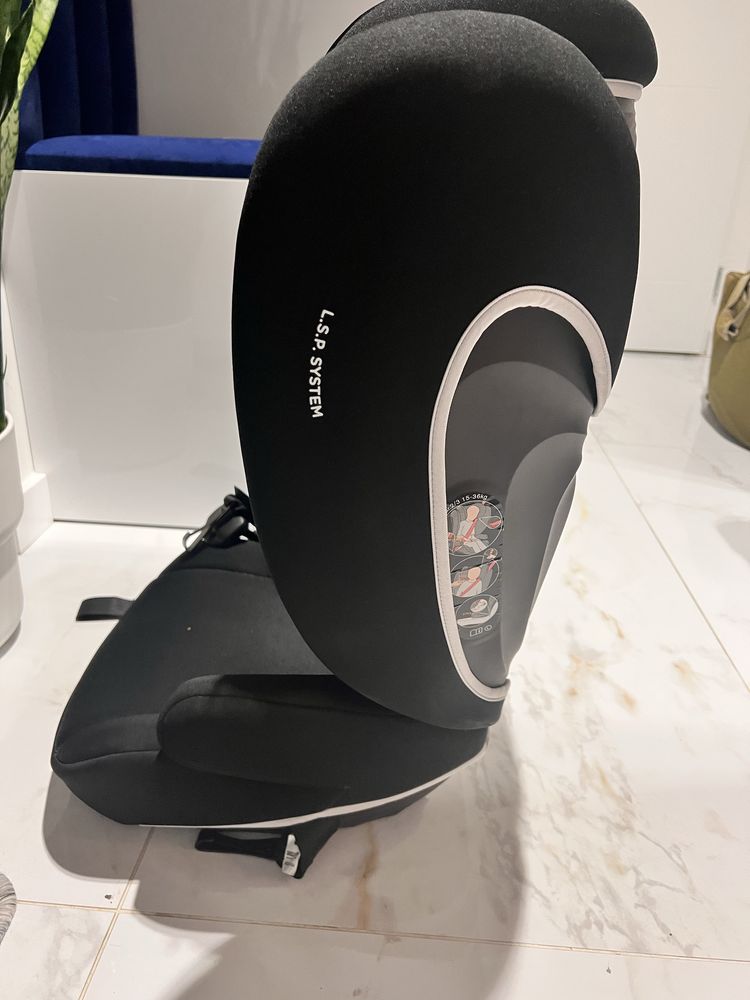 Fotelik samochodowy Cybex solution B-fix