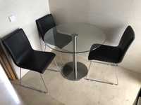 Conjunto mesa redonda de vidro e cadeiras