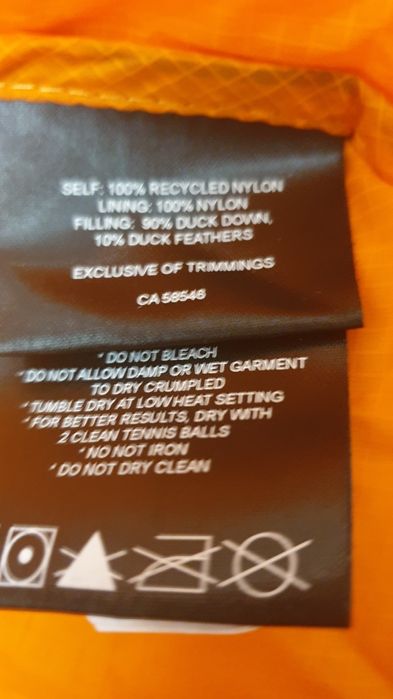 Легкий пуховичок s-p
На зріст +- 160см.