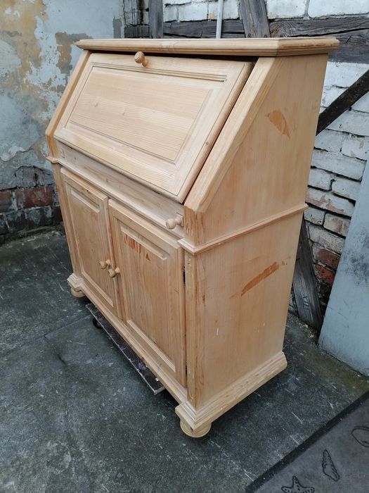 Sekretarzyk drewniany