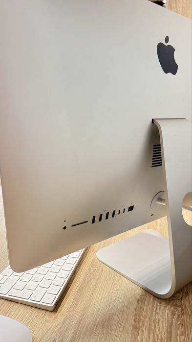 iMac 21.5 2017 Intel Core i5 8 GB RAM 1 TB
