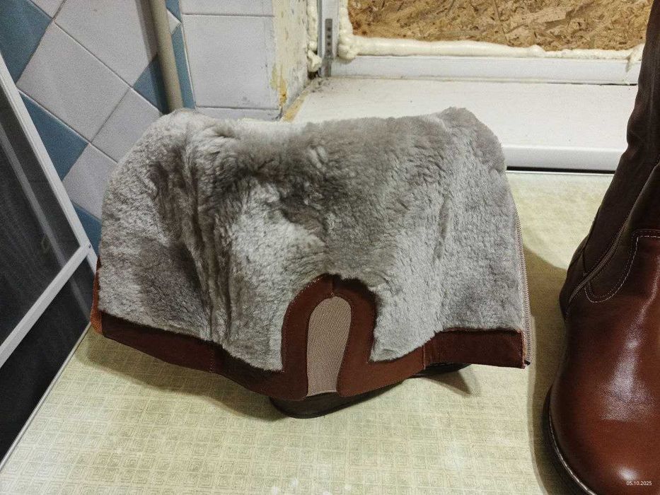 Продам женские зимние сапоги