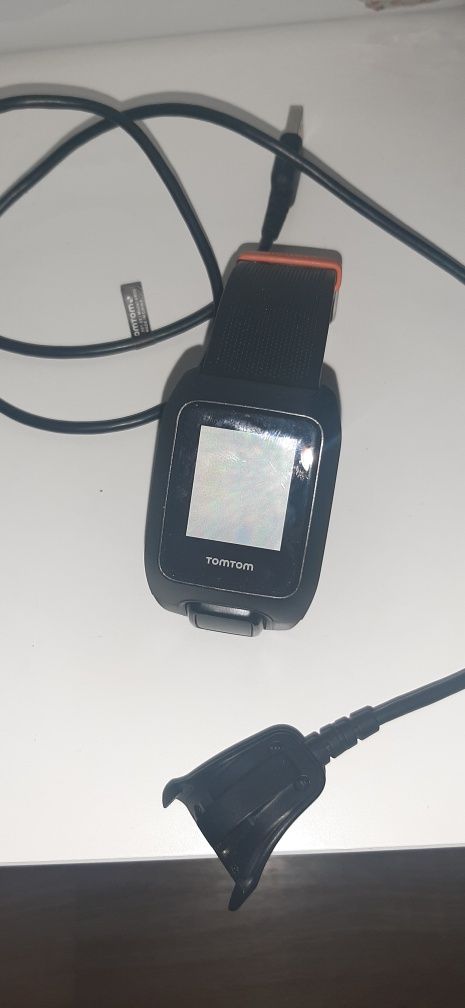 Zegarek TomTom adventurer cardio + music czarny stan bardzo dobry