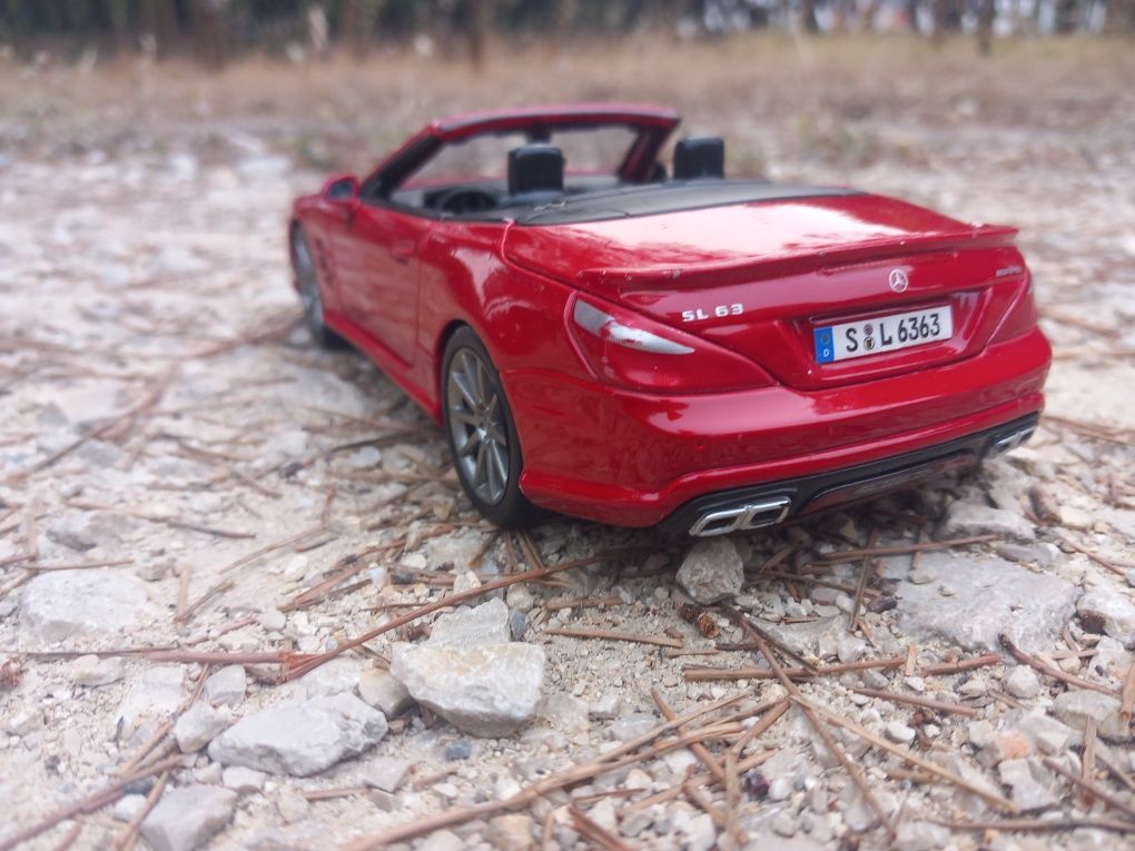 Mercedes-Benz SL 63 AMG (Vermelho) 1/24