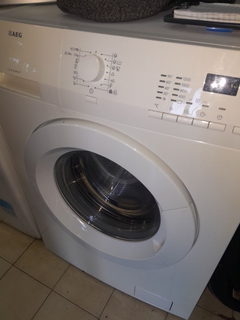 Maq. RoupaAEG lavamat 7 kgs 180€