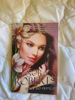 Livro Hora do Feitiço- Nora Roberts