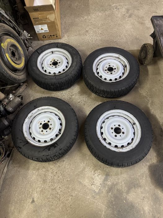 Комплект всесезонноі гуми на дисках на Ваз 2101,02,03,04,05,06,07,08,