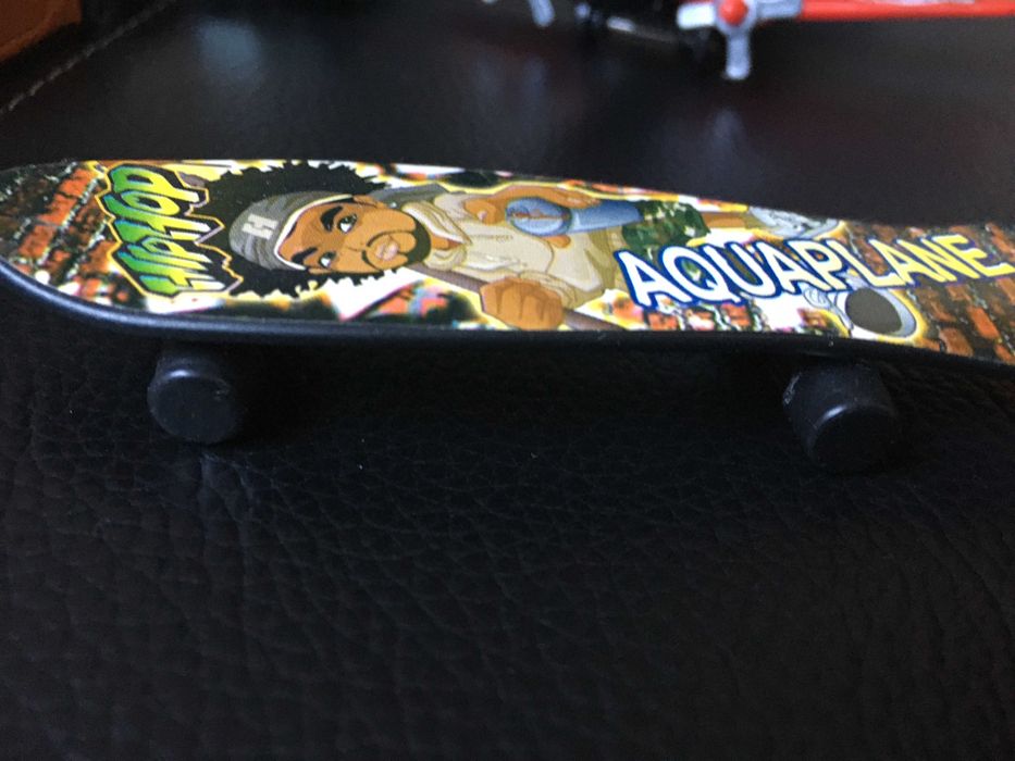 9 carrinhos & avião & skate = 5 EUR