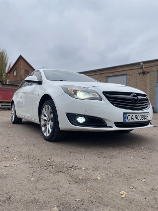 Opel Insignia Sports Tourer 1.6TDI АВТОМАТ