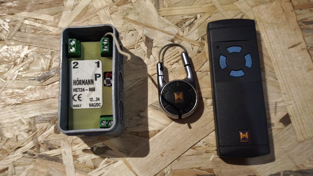 Pilot do bramy Hormann piloty 2szt plus HET24-868