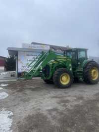 Трактор John Deere 8130 в комплекті з навантажувачем John Deere 843