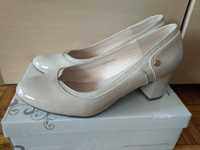 Buty kolor nude  r.39