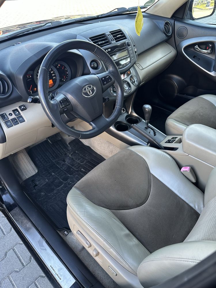 Toyota RAV4 2.0 158KM LPG automat 4x4 HAK 2010r.