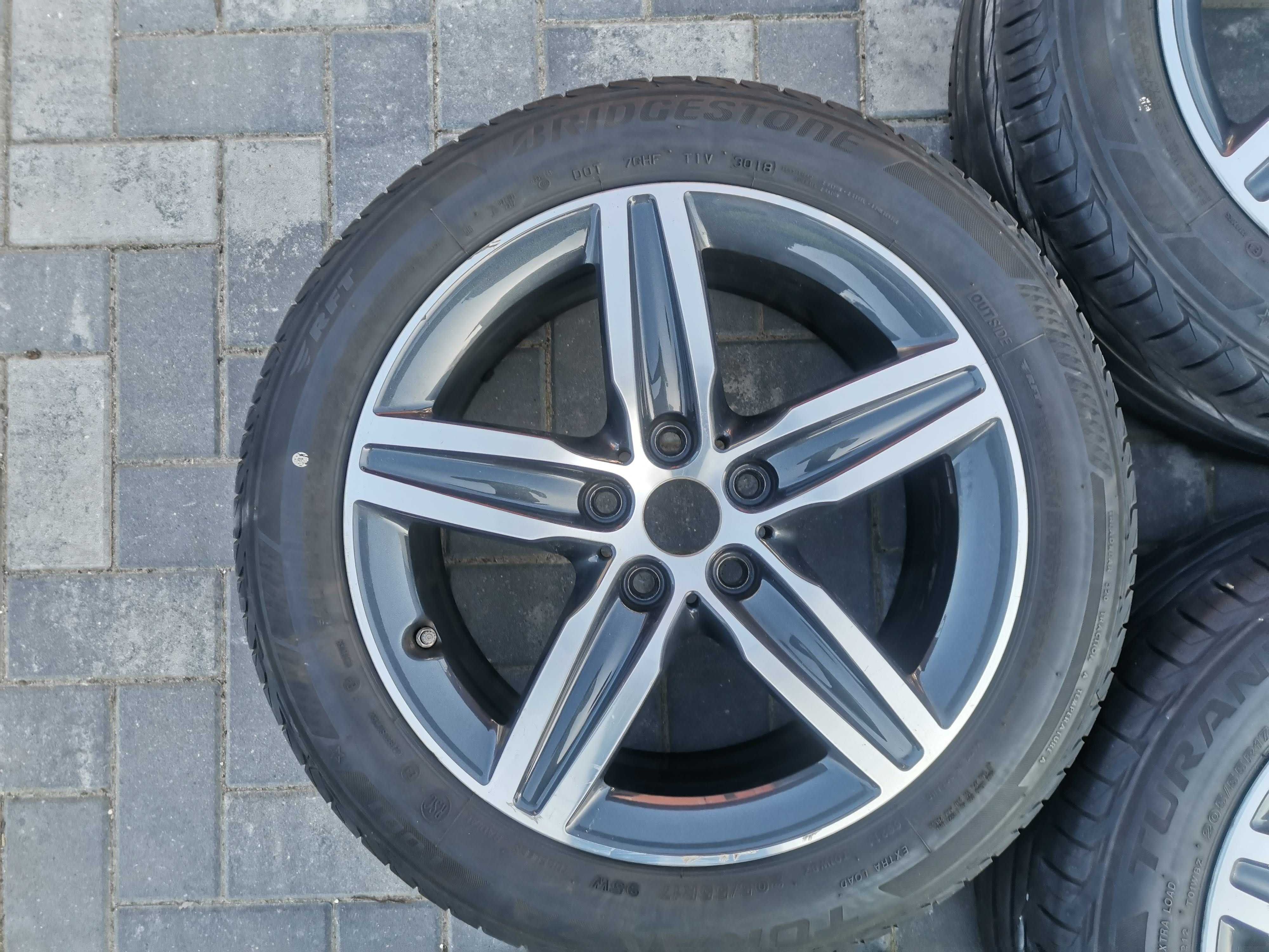Felgi BMW 2 F45 F46 STYLING 379 7.5Jx17H2 5x112 ET54 TPMS
