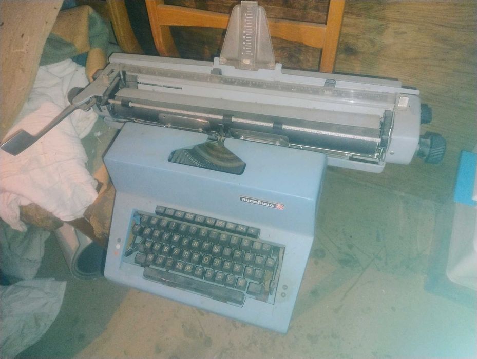 Продам печатную машинку Листвицу в рабочем состоянии,