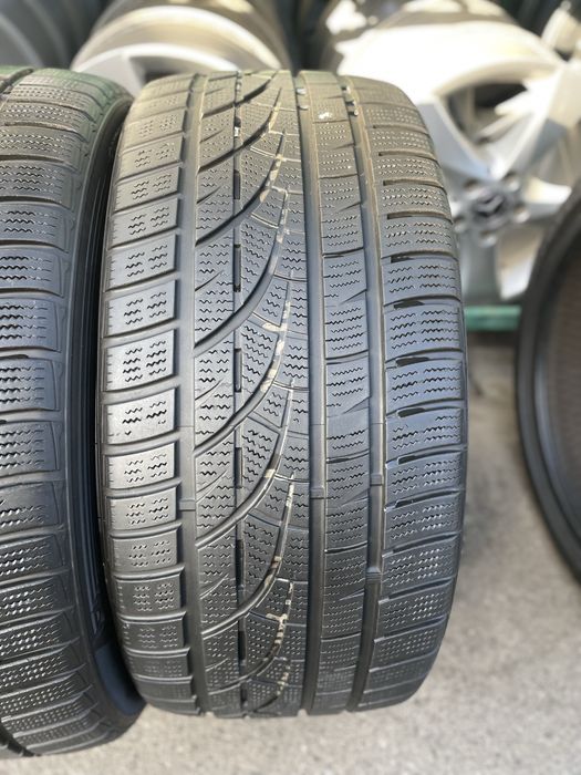 255/40R19 Hankook Winter Icept evo w310