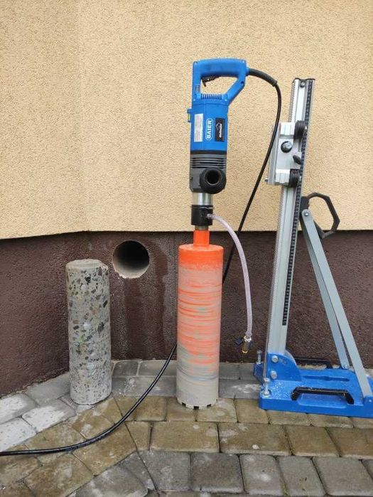 Алмазне свердління (буріння) отворів в бетоні та цеглі