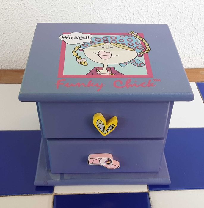 Mini Móvel + Mealheiro de Madeira "Funky Chick"