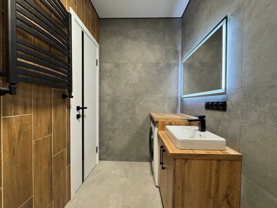 Сучасна однокімнатна квартира в центрі