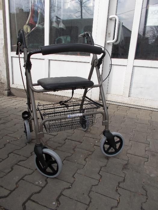 Chodzik ortopedyczny Nowy z wygodnym siedziskiem oraz koszem