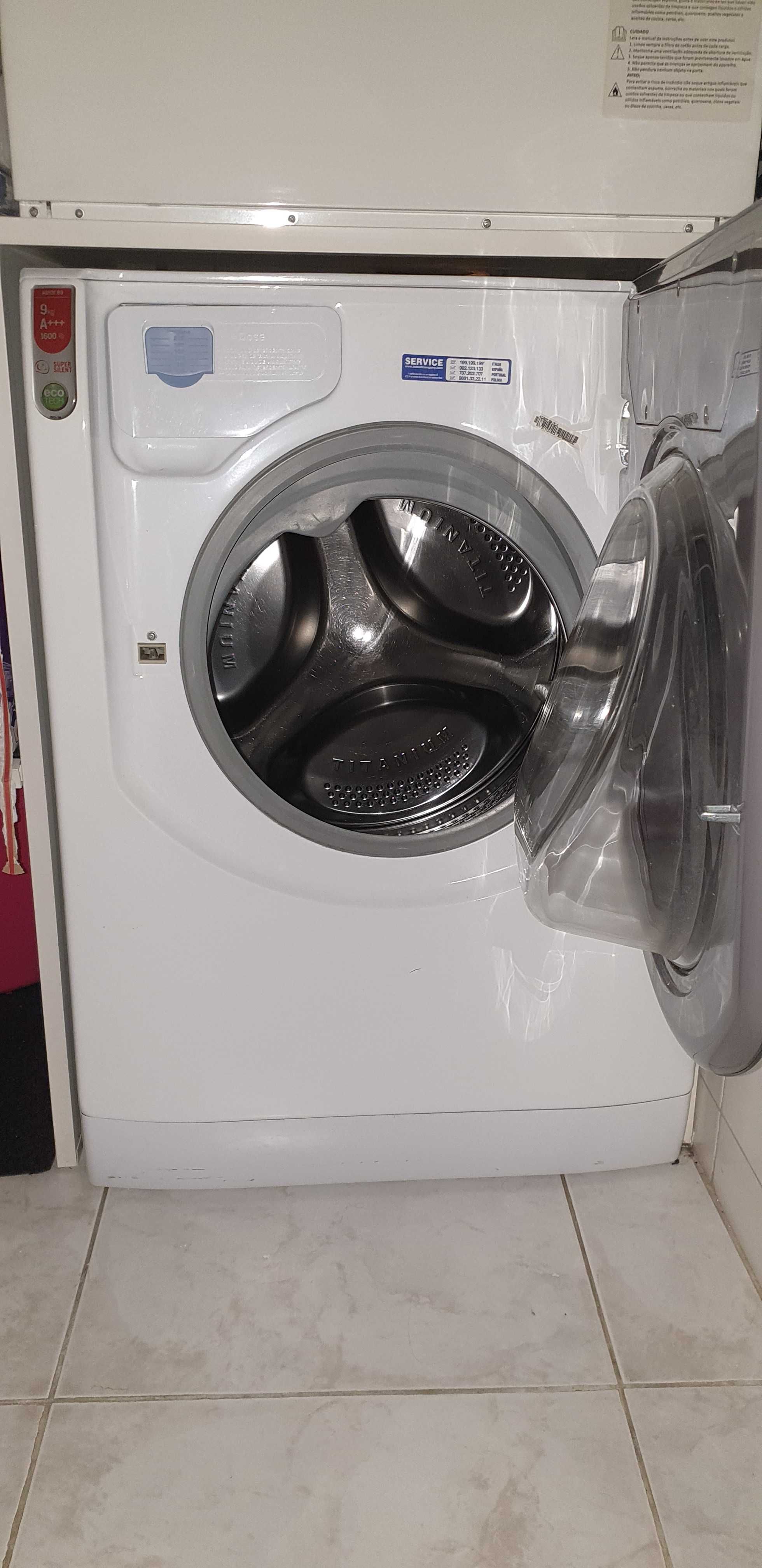 Vendo máquina de lavar roupa Hotpoint 9 kg