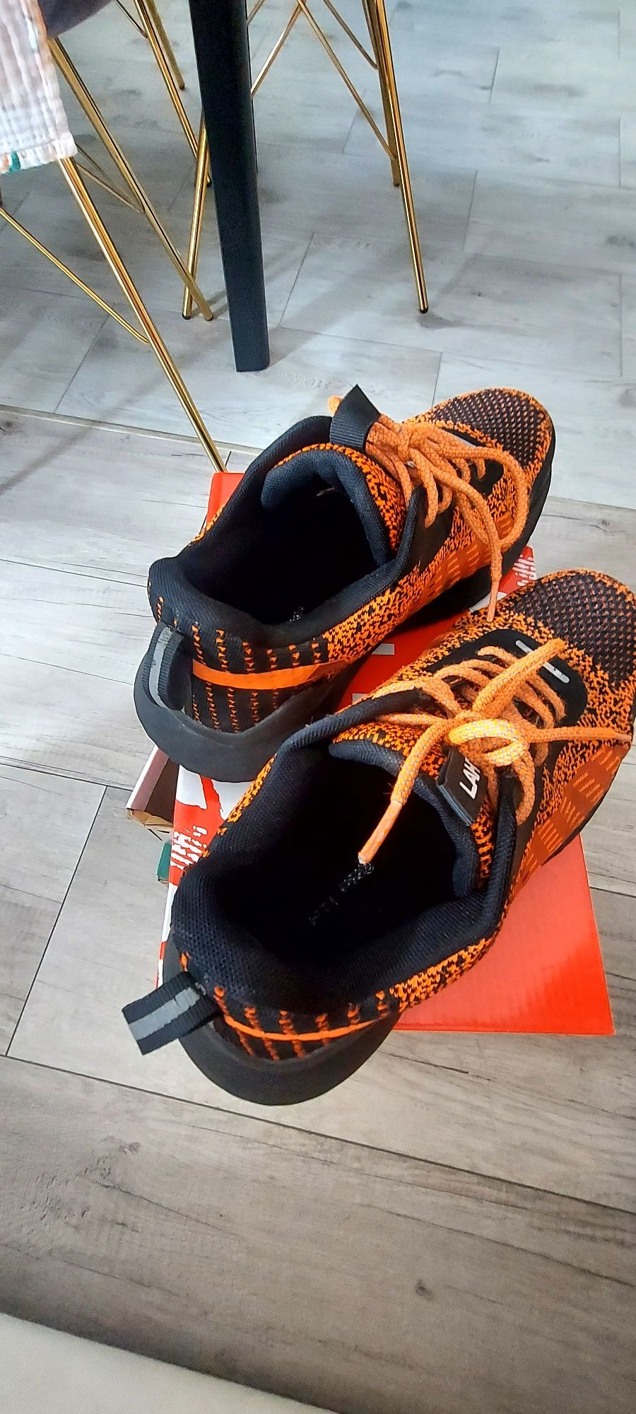 Buty męskie robocze z zabezpieczeniem blacha