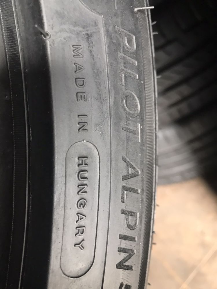 265/40/19+235/40/19 R19 Michelin Pilot Alpin 5 4шт зима