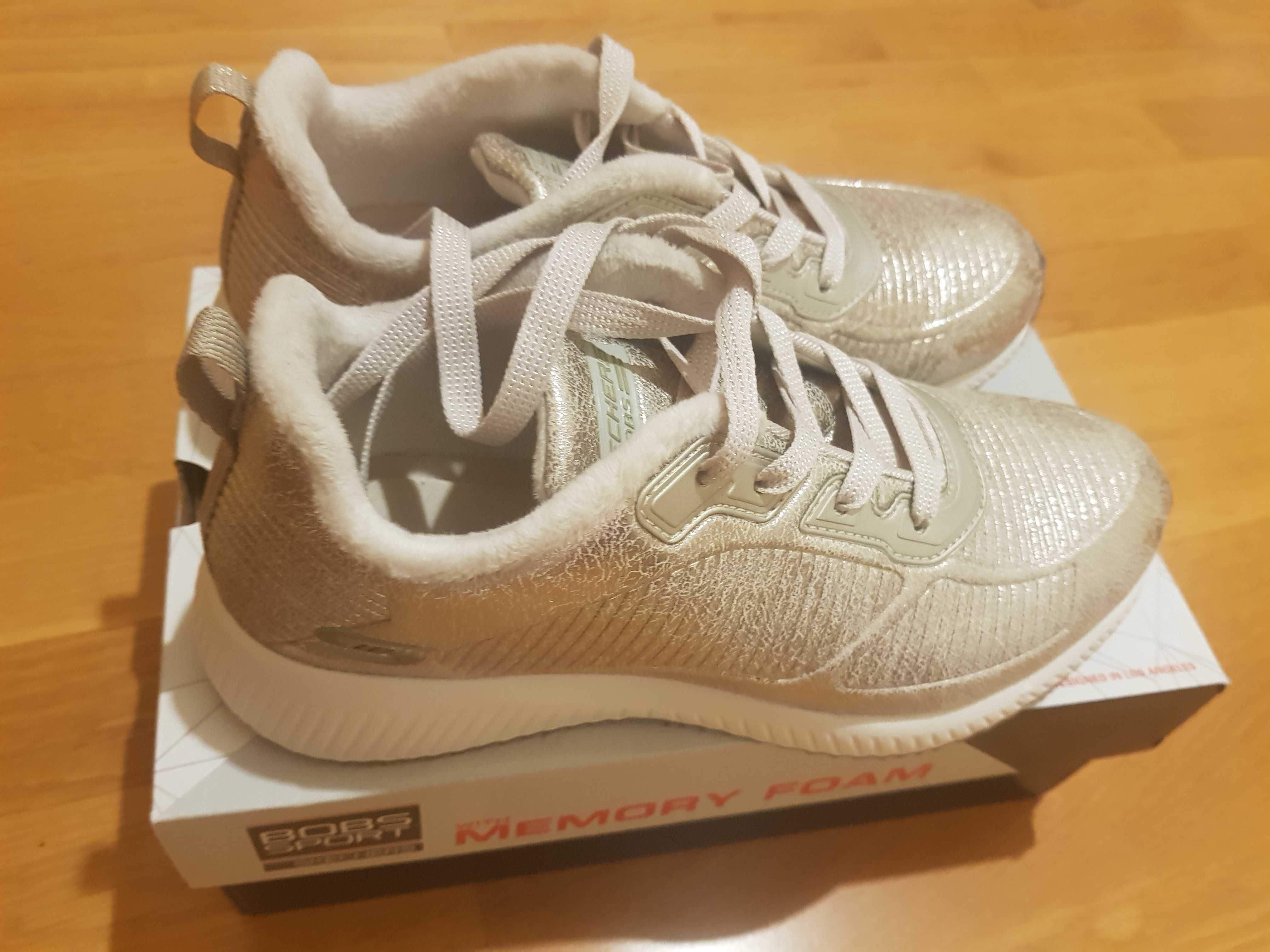 Новые кроссовки Skechers  женские (сникерсы) р.38, цвет серебро