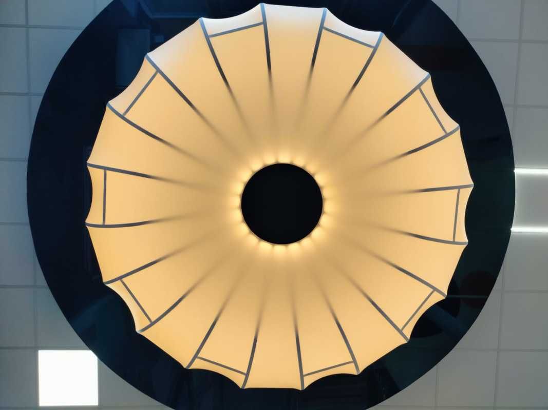 duża lampa dekoracyjna /hotel/ hol /recepcja/salon meblowy