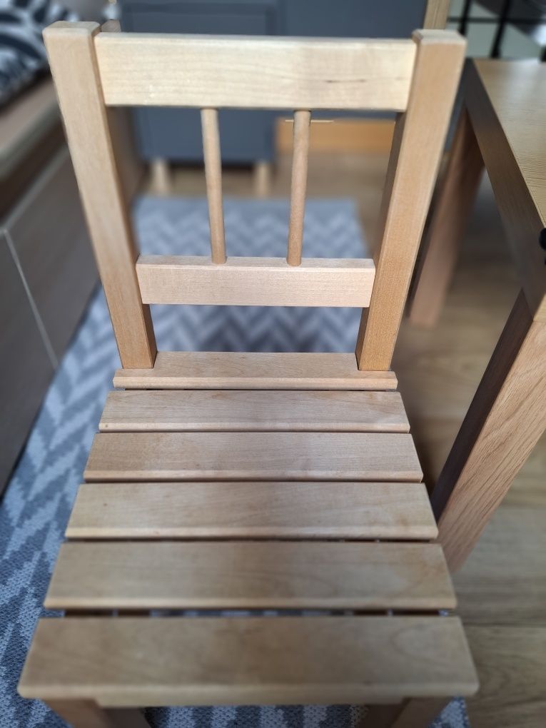 Stolik Ikea + 2 krzesełka Ikea Svala