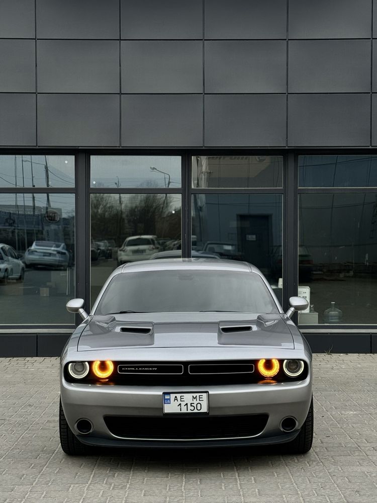 Продам Dodge Challenger 2016