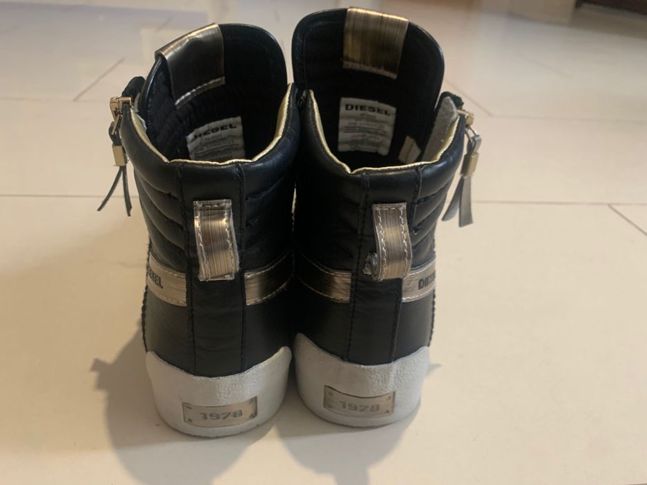 Продам  шкіряні  черевики Diesel.