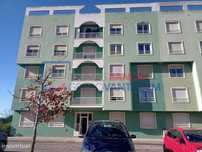 Apartamento T2 Em Venda No Seixal. Imóvel Ocupado. Venda De 50%