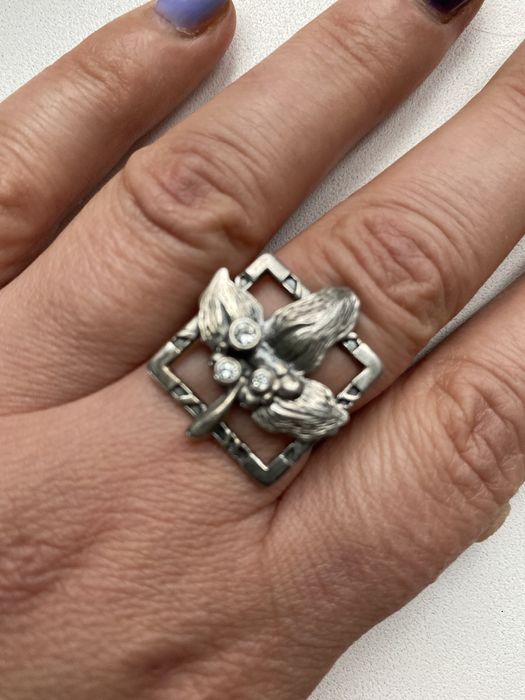 Серебряное кольцо