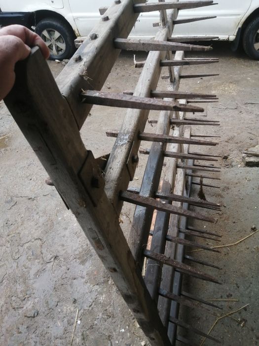 Продам борону велику .