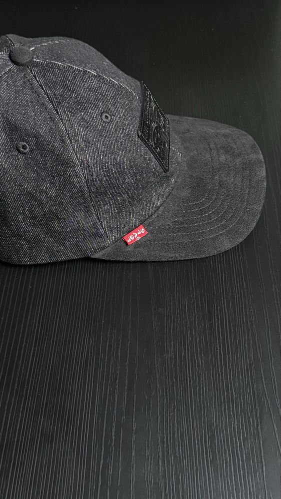 Levis кепка 100% ОРИГІНАЛ! Нові запаковані. Універсальний розмір
