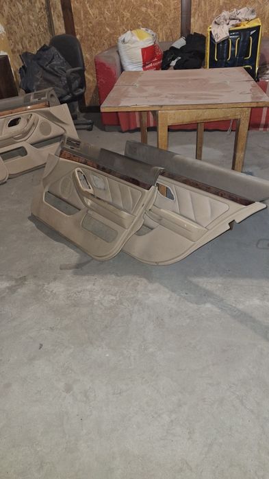 Продам задний кожаный диван на BMW E39 + 4 дверные карты кремовая кожа