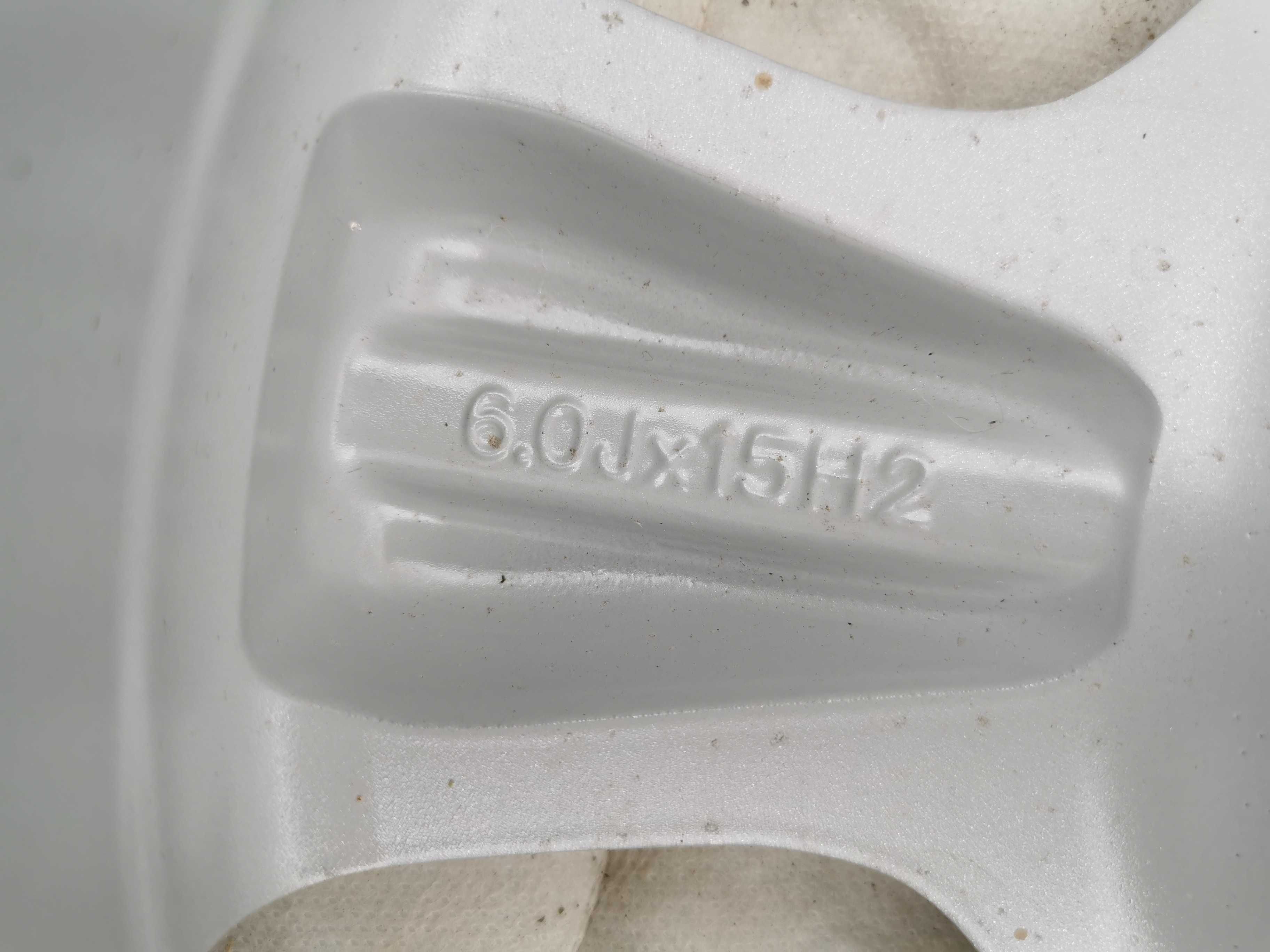 Felga aluminiowa 6Jx15 Fiat Doblo Opel Combo 5x98 ET39 demo