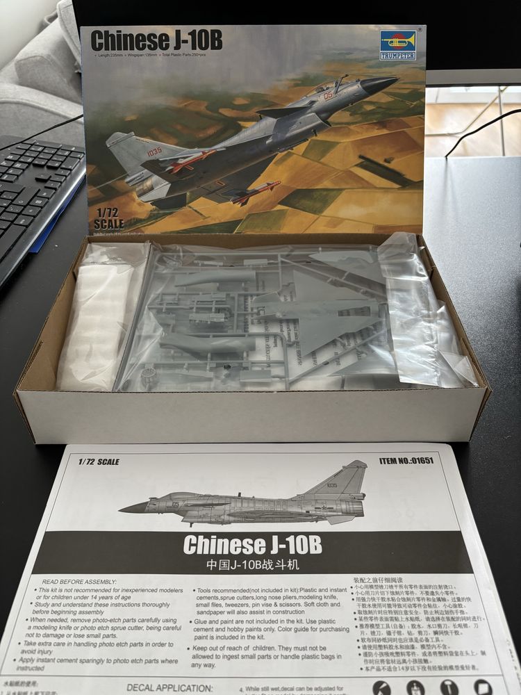 Kit modelagem TRUMPETER Chinese J-10B