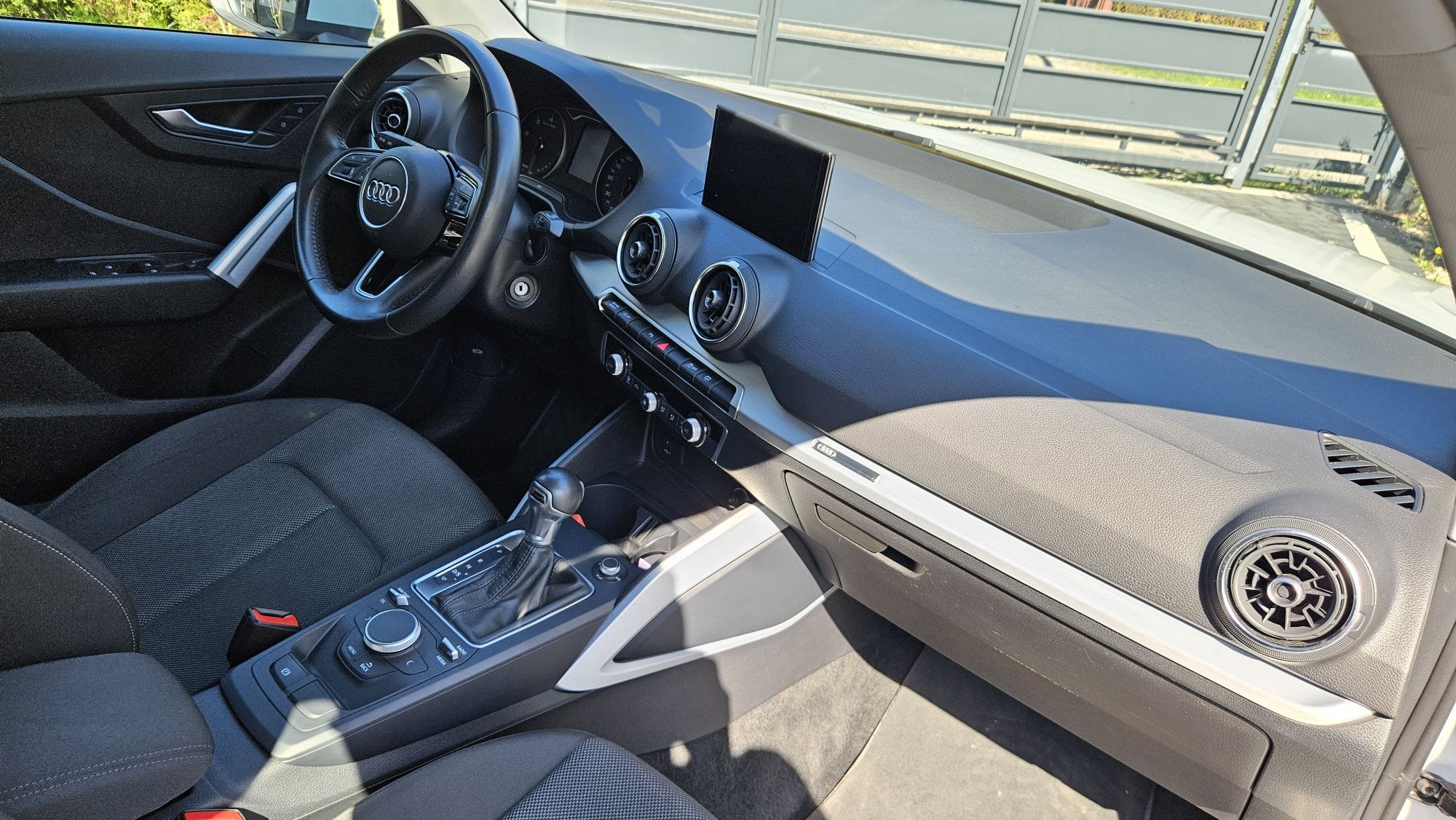 Audi Q2 1.6 TDI S tronic baaardzo niski przebieg