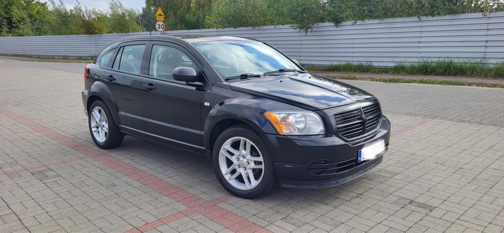 Dodge Caliber rok 2007 benzyna kolor czarny